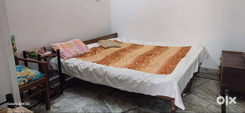 Only for family and working women and girls