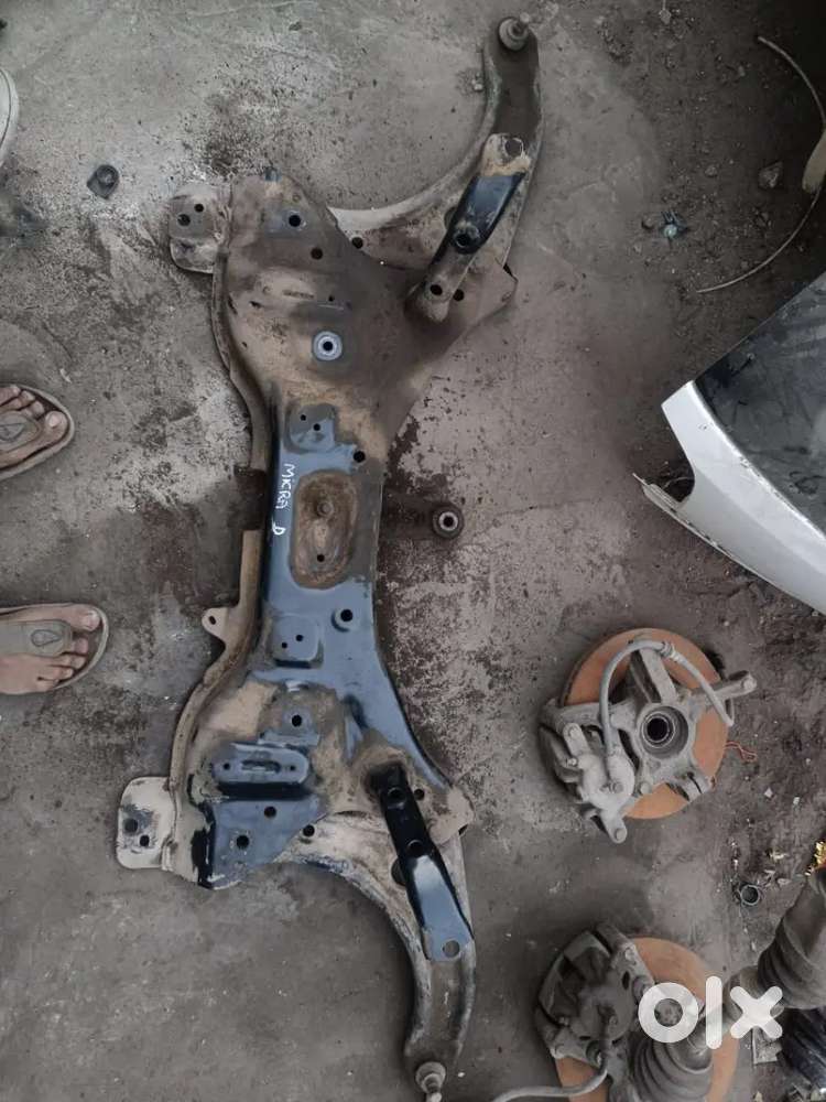 Nissan Micra suspenser frame