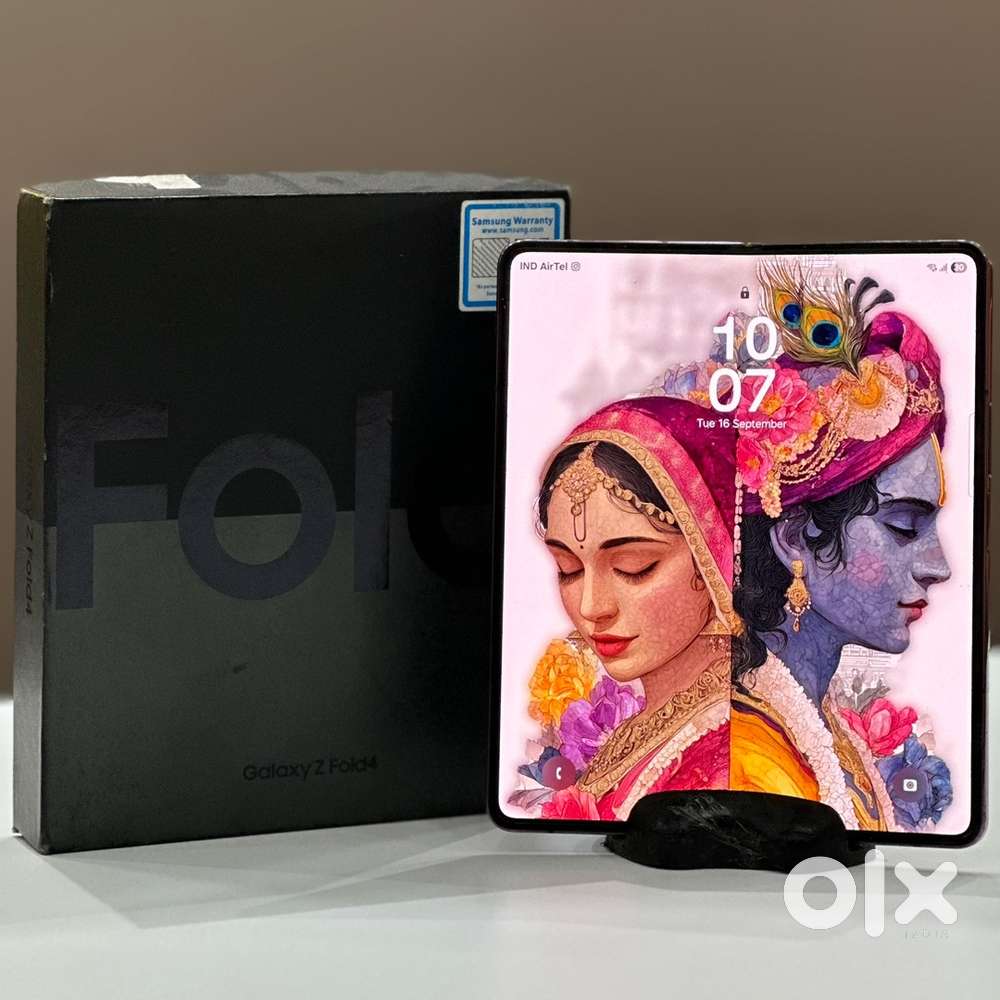 Samsung Fold 4 12/512gb burgundy Colour