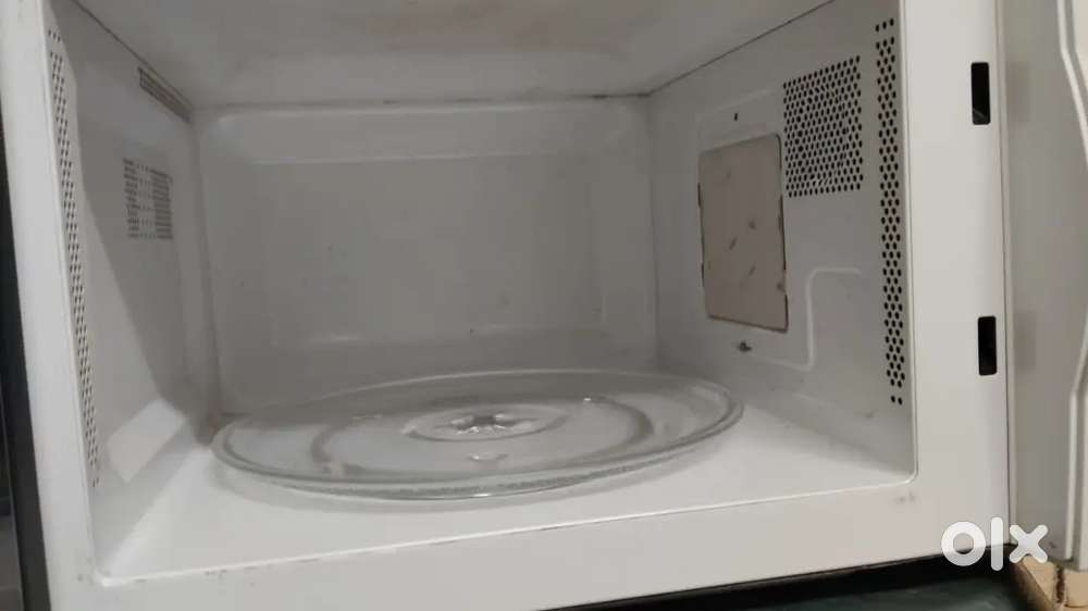 Microwave Oven