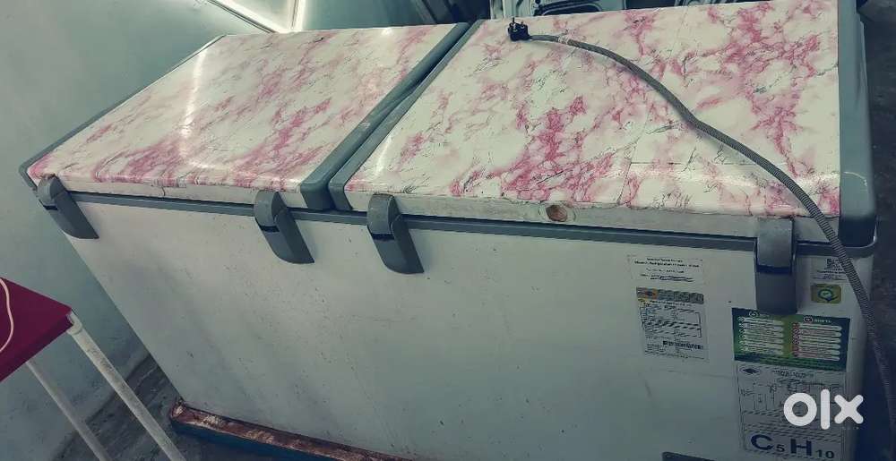 Western 525 L deep freezer