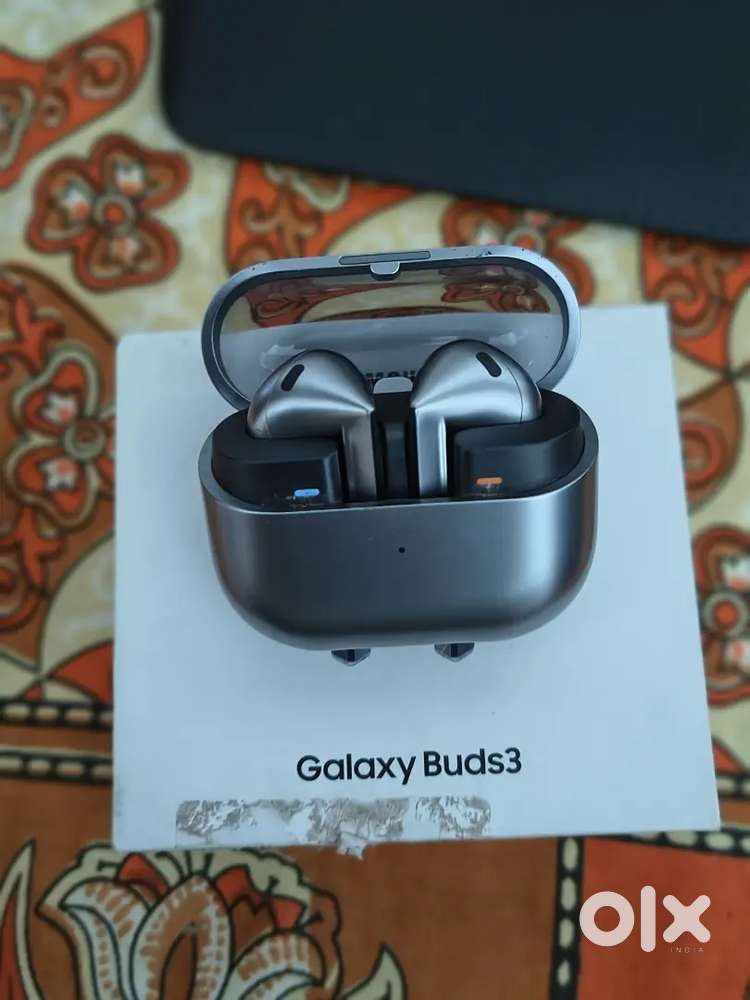 Samsung Galaxy Buds 3 in Mint Condition