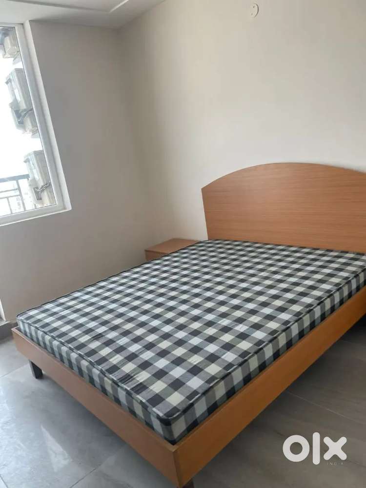 SOHO FULLY FURNISHED - 450SQ FT