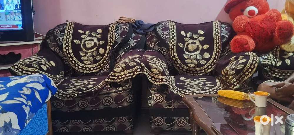 Sofa set to sell urgently