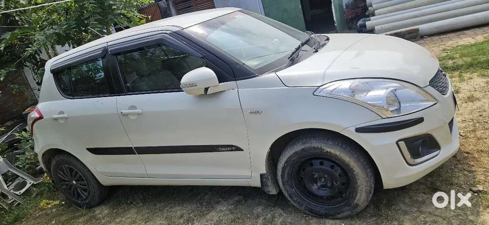 Maruti Suzuki Swift 2016 Petrol 125000 Km Driven
