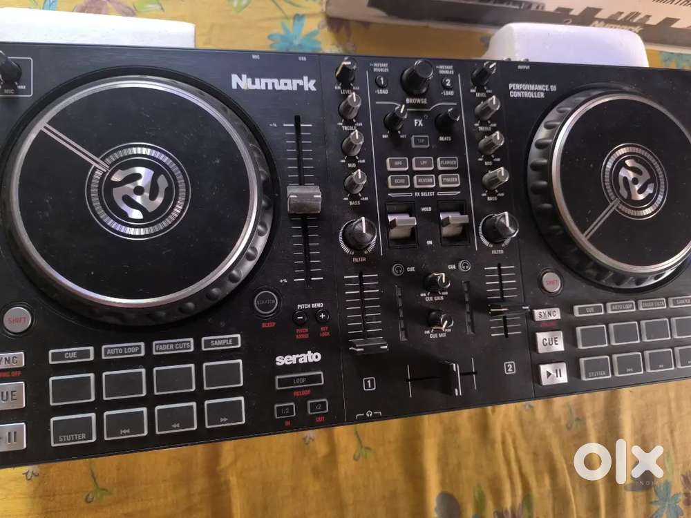 Numark dj controller