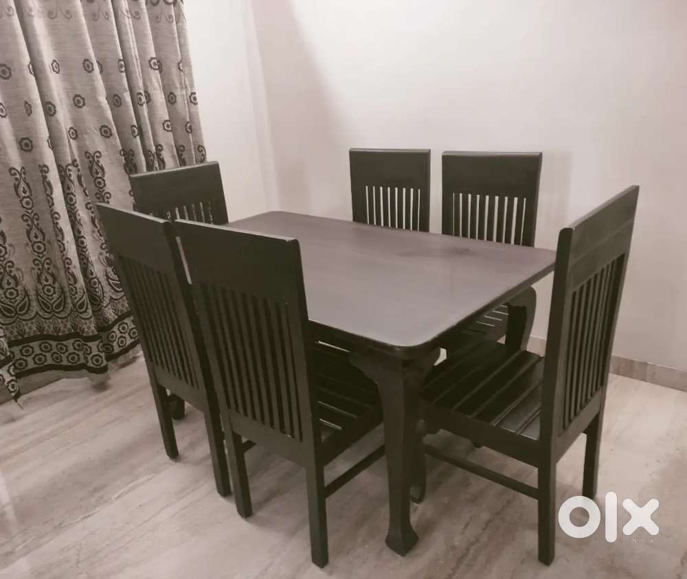 6 SEATER DINING TABLE