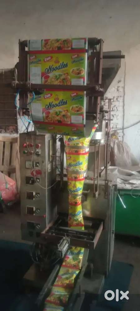 Pouch packing machine
