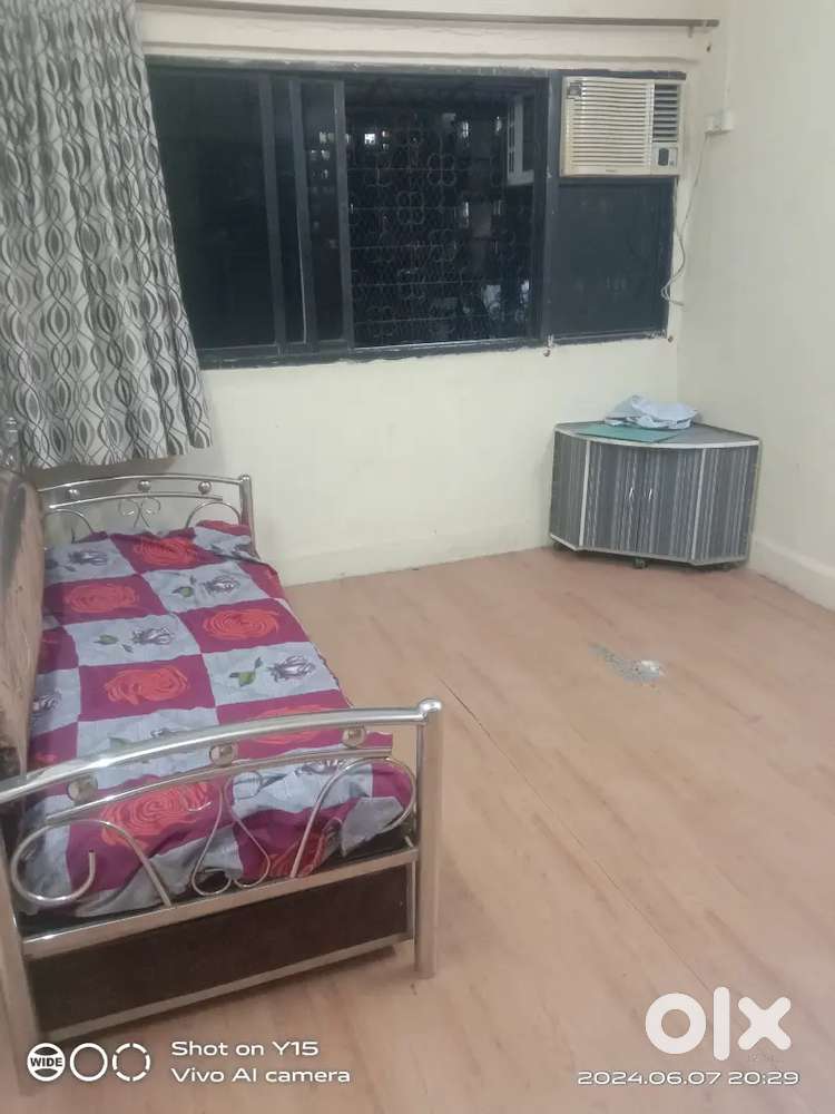 1bhk spacious flat for rent near link goregaon west mumbai