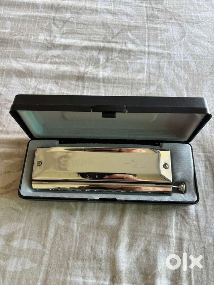 Swan Chromatic Harmonica