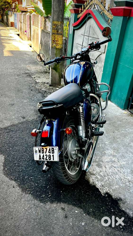 JAWA 42 (NEBULA BLUE) IN MINT CONDITION ONLY 8336 KMS DRIVEN FOR SALE