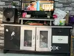 Tv table with 3 drawers and 3 compartment