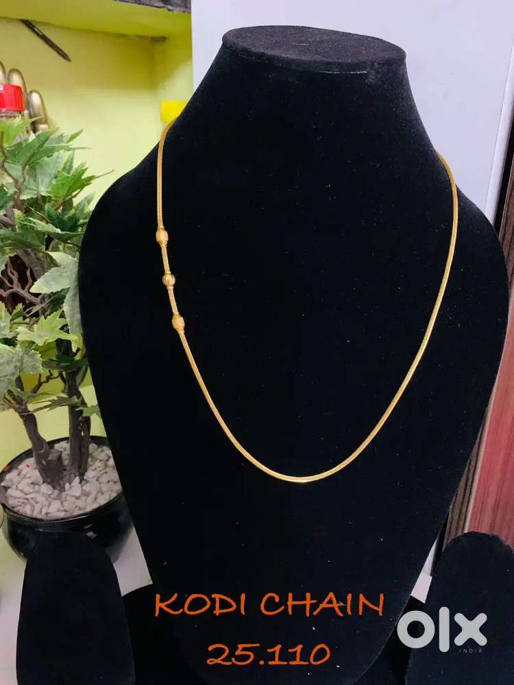 NEED GOOD LOOKING FEMALE STAFF WANTED