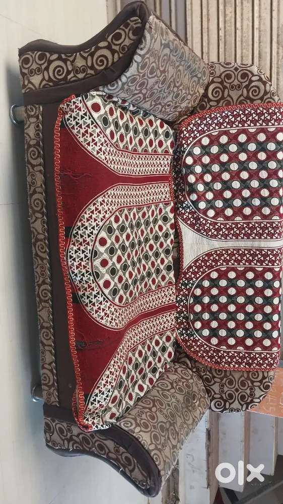 2 સિટર સોફા
