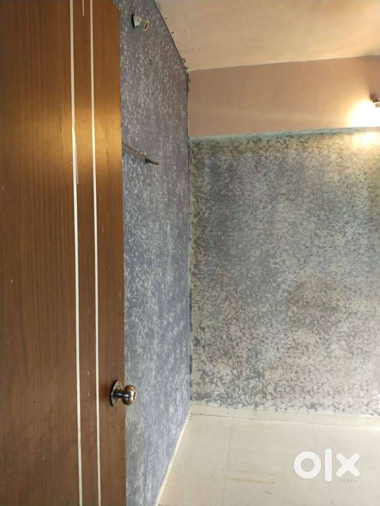 1 bhk spacious well decorated flat for rent