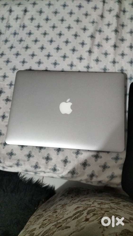 Apple MacBook Air (13-inch, 2017) – Like New, Unused Gift