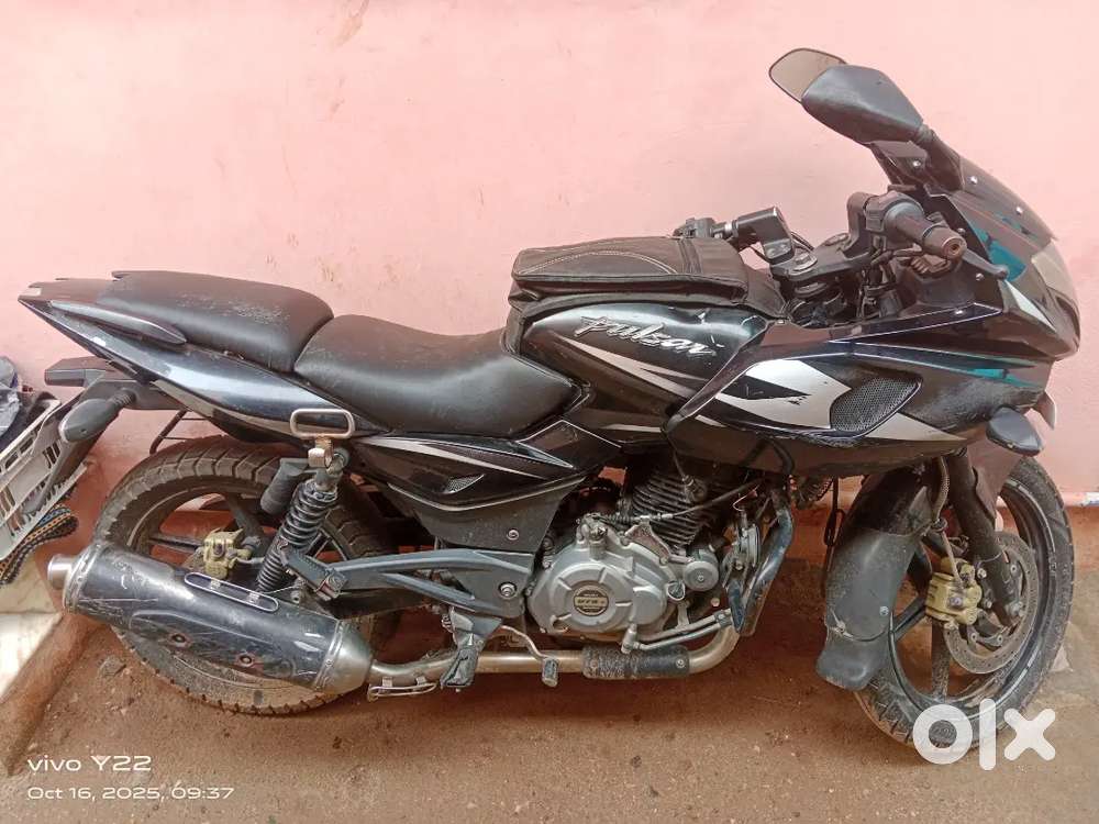 Pulsar 220 good condition