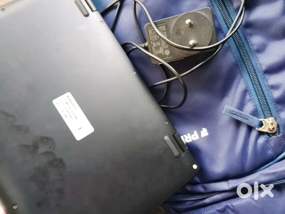 Full working new laptop top 1 month old