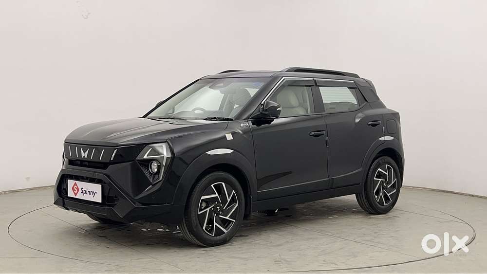 Mahindra XUV 3XO AX7L 1.2 Petrol AT (PG), 2024, Petrol