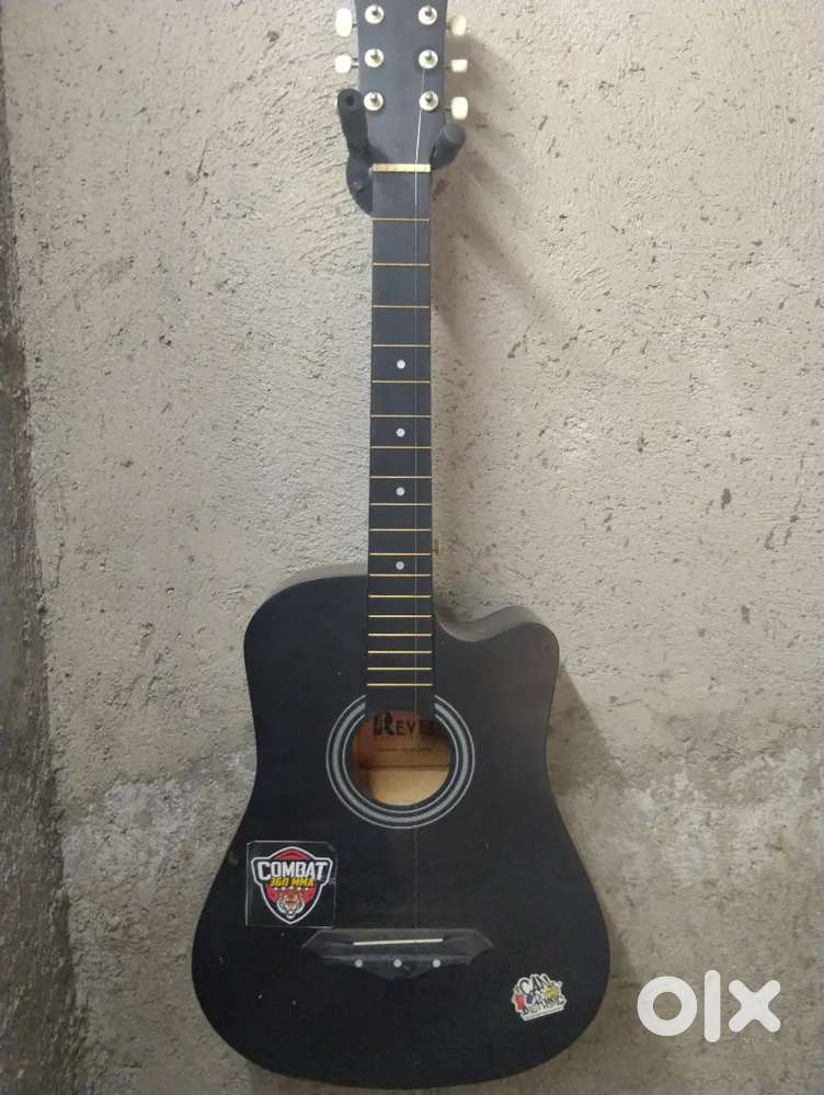 Revel guitar Fully fine without strings