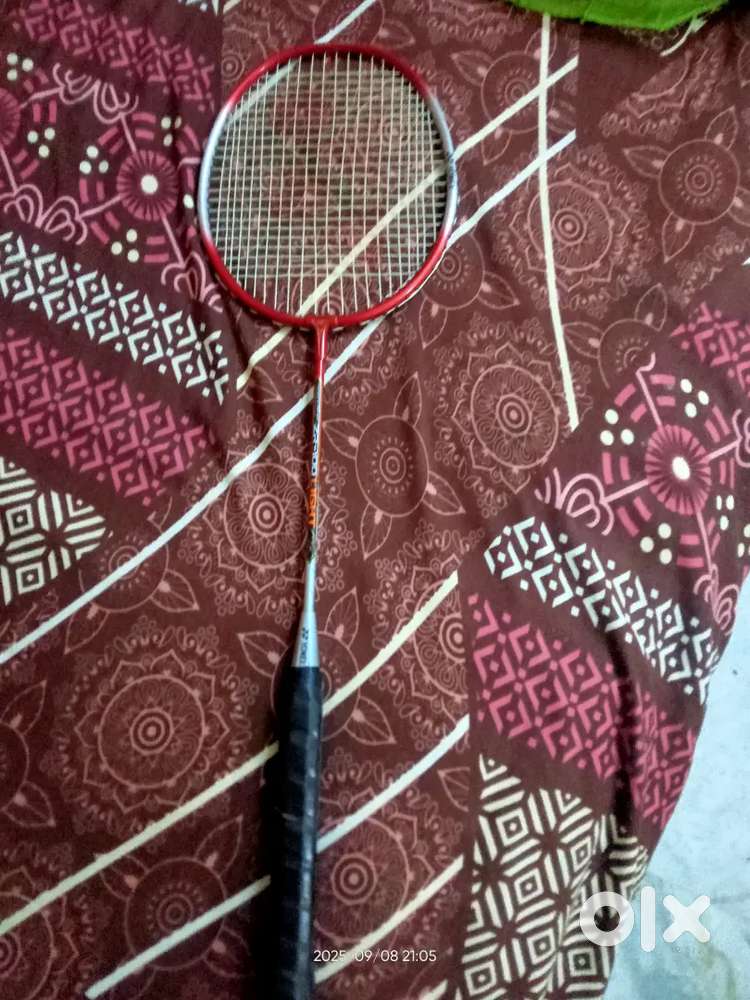 Badminton racket
