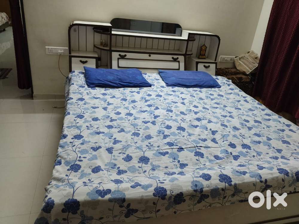 King size bed, Dressing table and stool