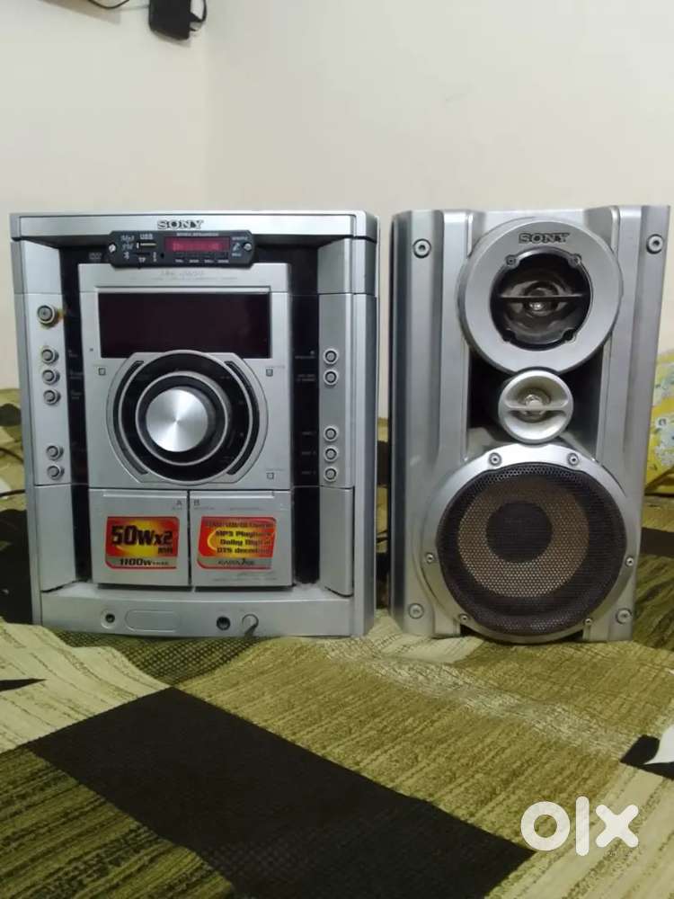 Sony music system with single speaker
