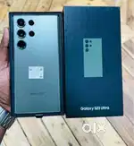 Samsung's galaxy S23 ultr with all accessories
