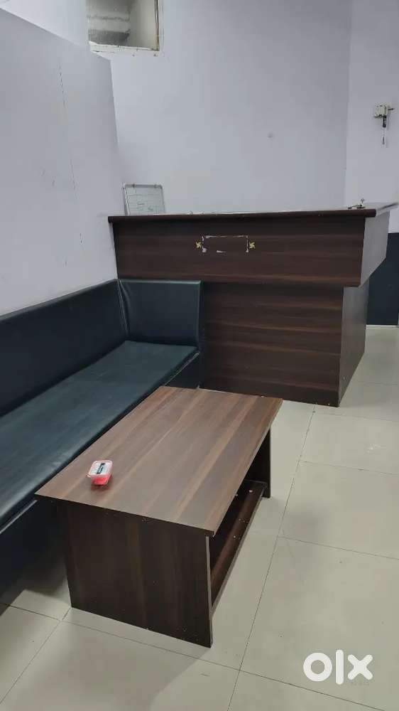 Need a female staff for receptionist