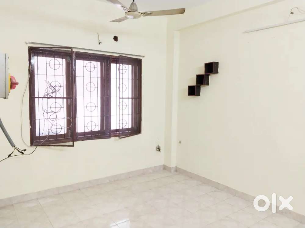 T Nagar 3 BHK flat Rent Rs 28k Advance 6 months Rent