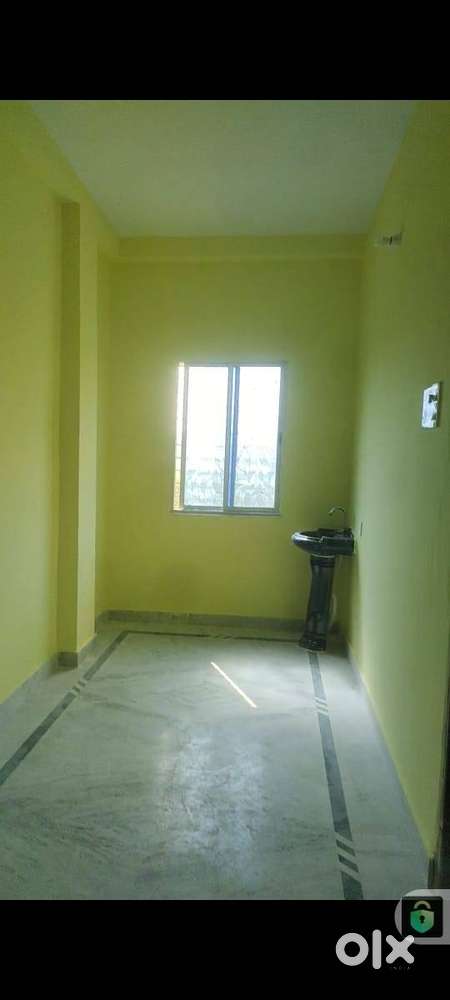 A NEWLY CONSTRUED HOUSE WITH FREINDLY ENVIRONMENT GOOD VENTILATION