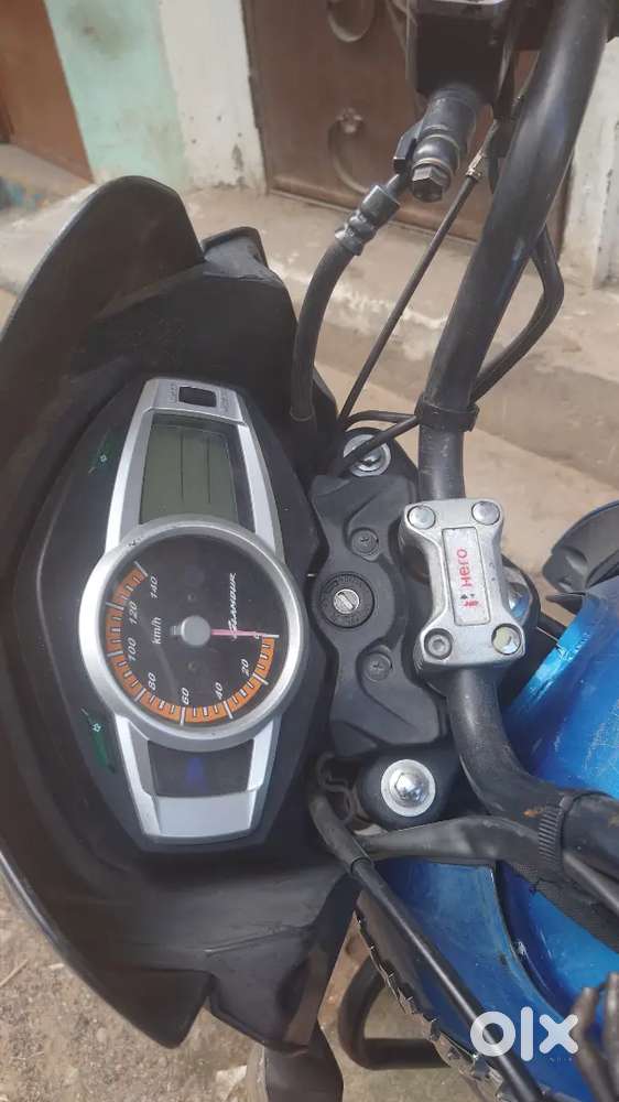 Glamour in neat condition