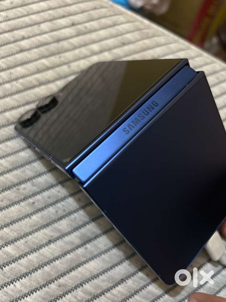 Galaxy z flip 7 512gb variant