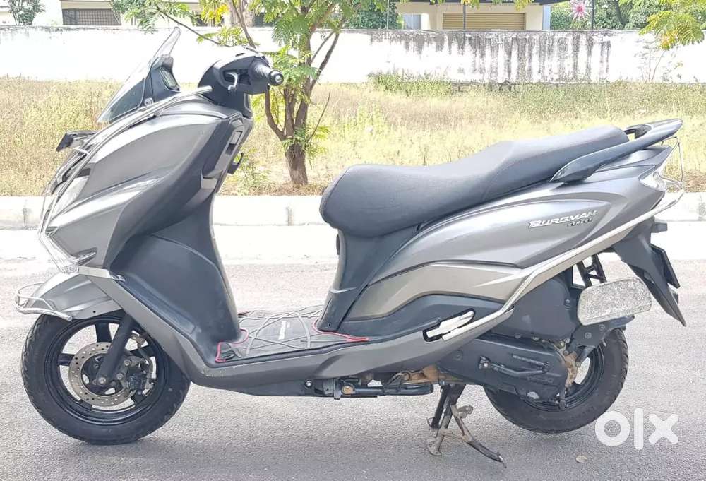 Burgman 125cc 2021 model for sale
