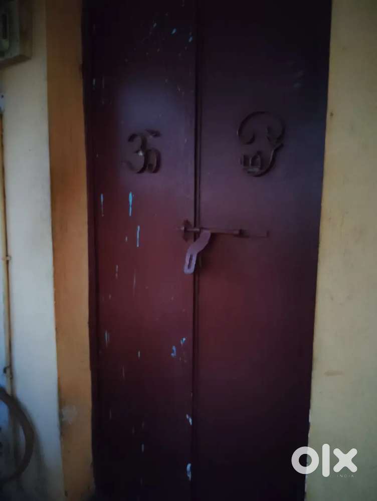 Bachelor room for rent with advance ₹10000