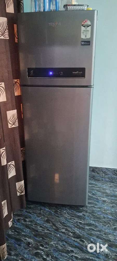 Whirlpool double door fridge