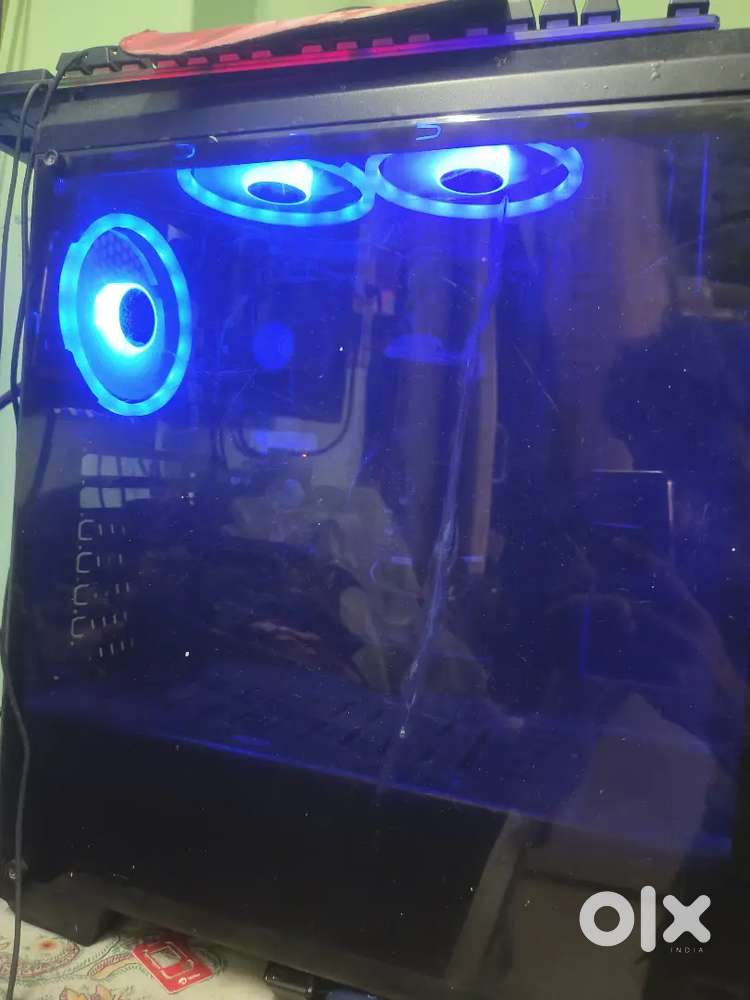 Good condition i5 10400, 8gb ram, 256gb nvme