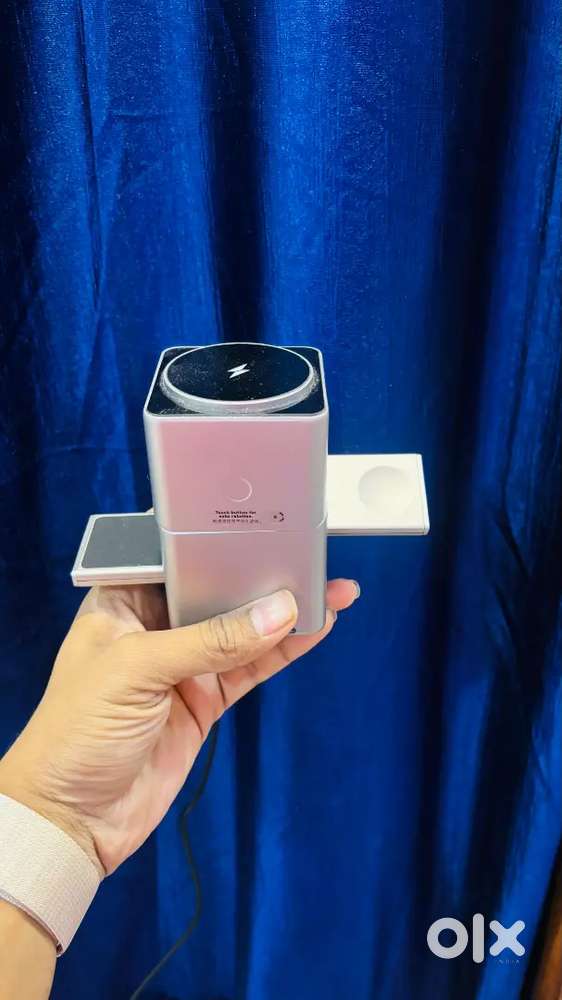 Magsafe Wireless 3 in 1 charger with touch 180 auto rotation