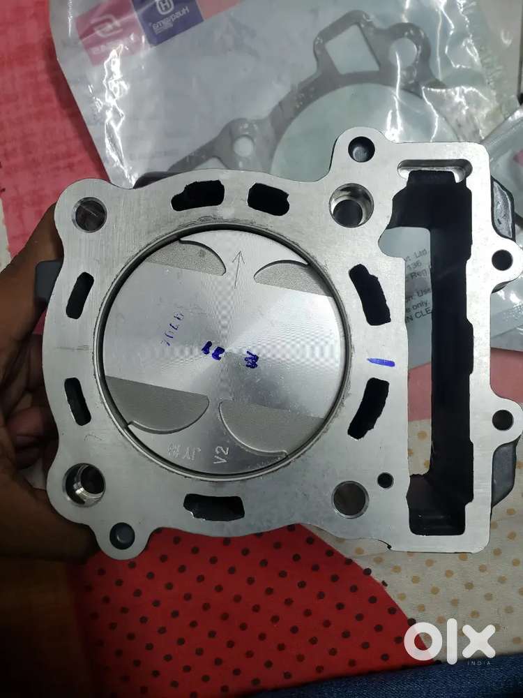 Ktm 390 cylinder and piston