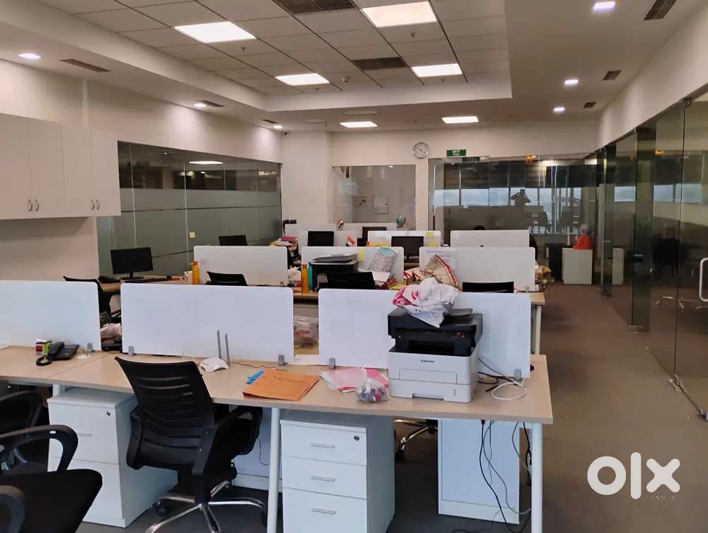 4200 sqft full furnished office dwarka sectors in front metro 4.95 lak