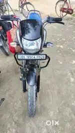 बाईक इंजन मस्त है कोई काम नहीं है चार साल बिना टेंशन चलाओ