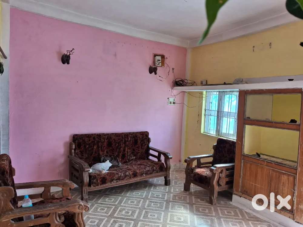 Flat on rent in market near narmada ghat