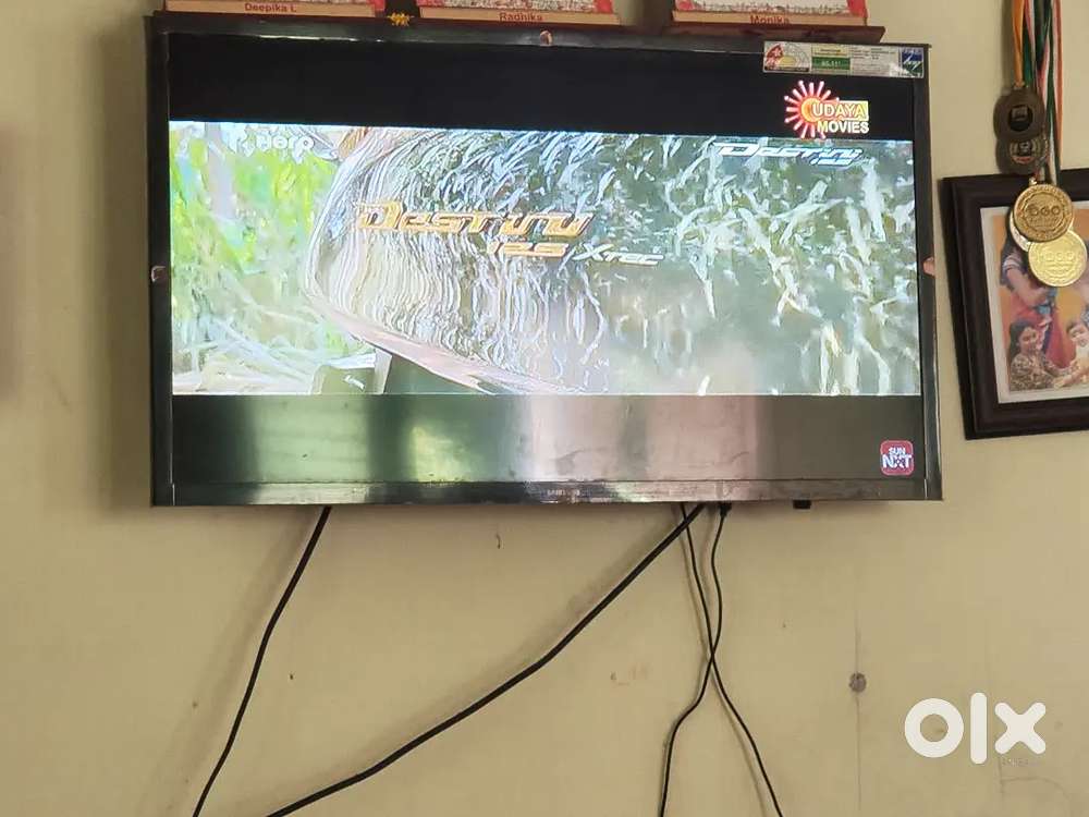 32 inches of samsung tv,, very good condition