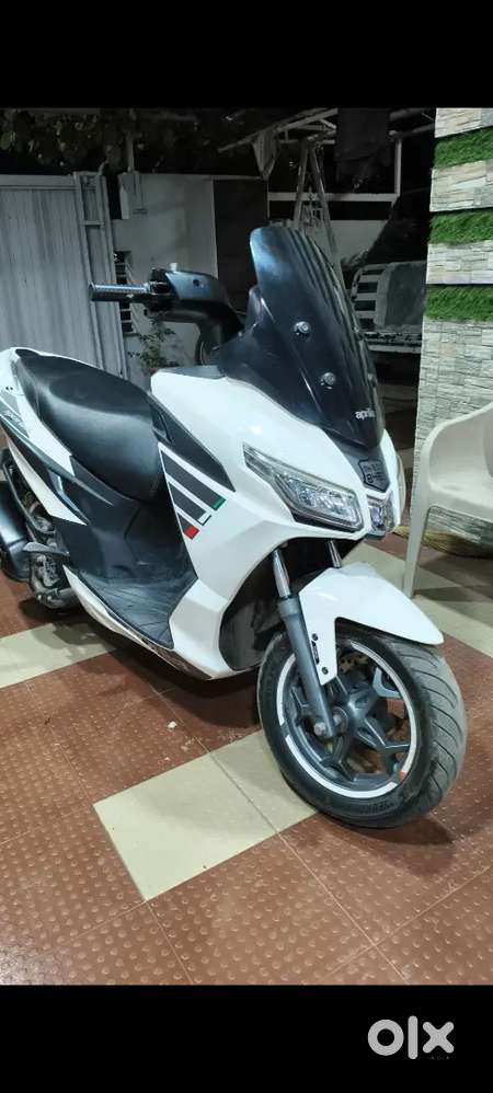 Aprilia sxr 125