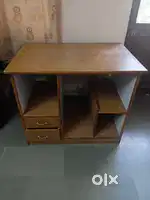 Computer table