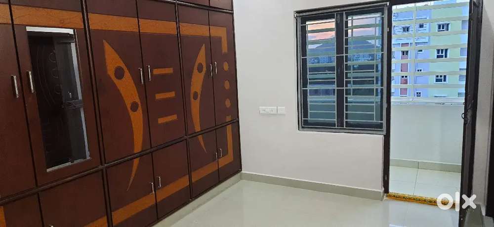 హౌసింగ్ బోర్డులో 30 ఫీట్ రోడ్ లో 2 స్టేర్ డూప్లెక్స్ ఇండిపెండెంట్ హౌస్