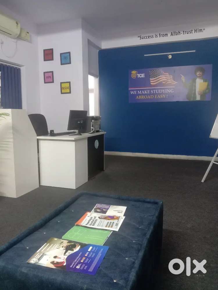 Experience Overseas Education Counsellor Female