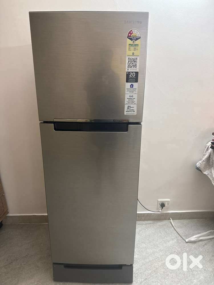 236L Samsung frost free double door two star base drawer