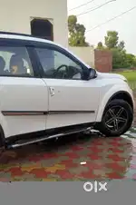 Mahindra XUV500 2017 Diesel 123000 Km Driven 2nd owner