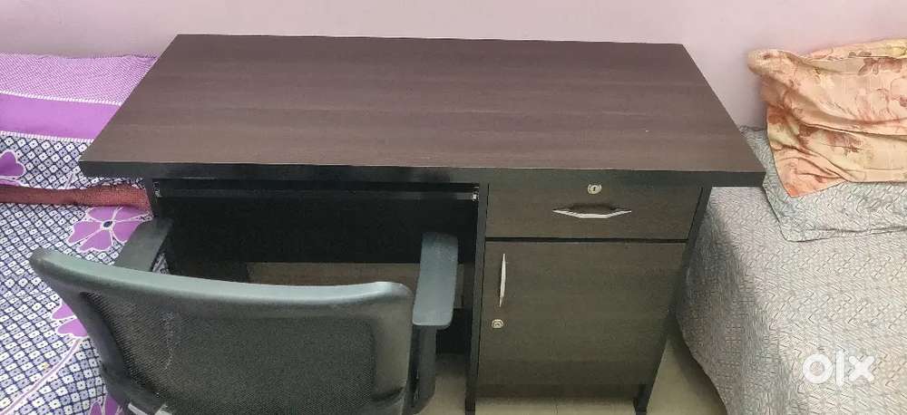 Reading Table and Chair